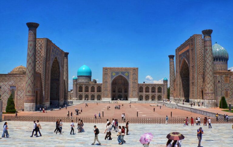 Samarkand – zwischen Timur, Seidenstraße und türkisblauen Träumen